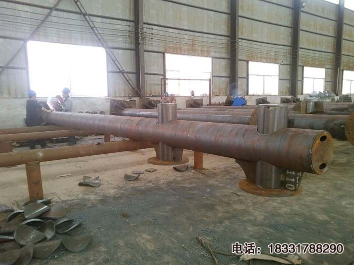Φ273、Φ325懸臂式交通標志桿加工廠家